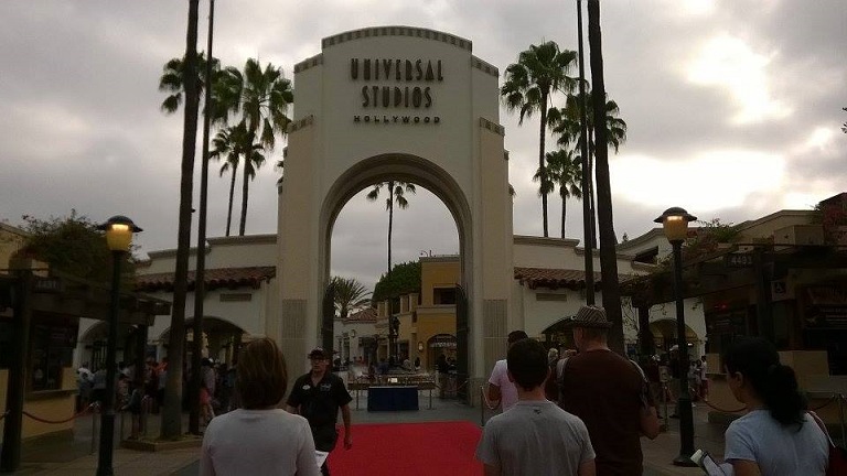 Grand- parc- d`attractions- les- studios Hollywood