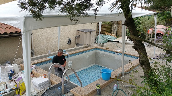 DES SOLUTIONS POUR BIEN CHAUFFER SA PISCINE