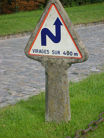 Panneau_virages_ signalisation_michelin