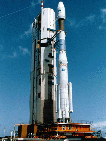 Ariane 4 sur le pas de tir de Kourou