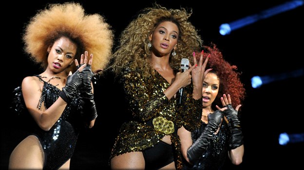 Beyoncé - MAGNIQUE- Festival _ de_Glatonbury