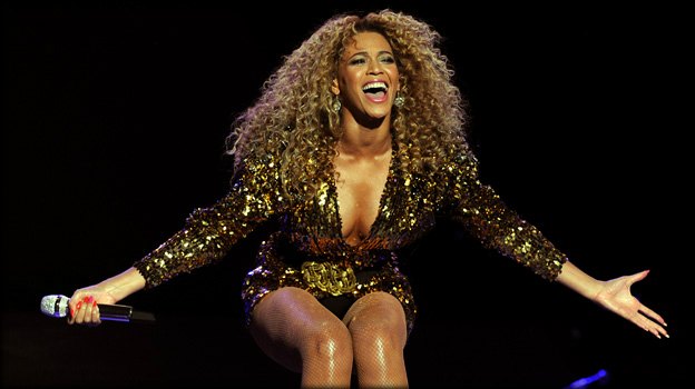 Beyonce _Glastonbury 2011(2)