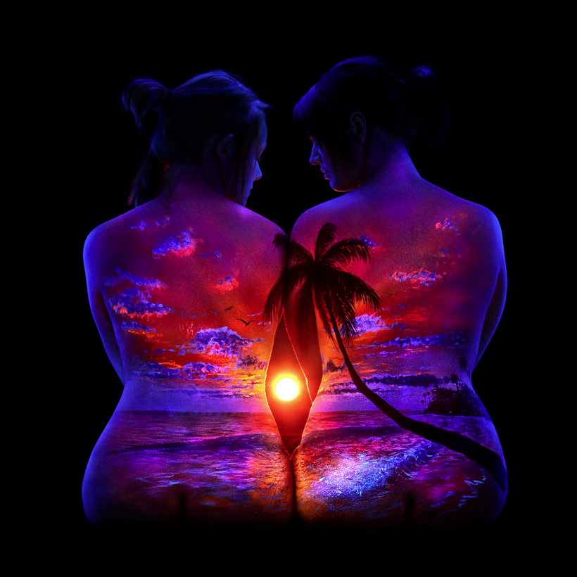 body-painting-île_UV_john_poppleton