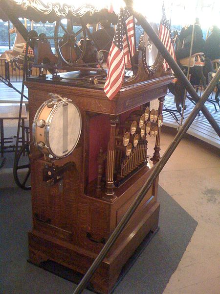 Carousel_Band_Organ_Wurlitzer_(Cultural_Education_Center,_NY)