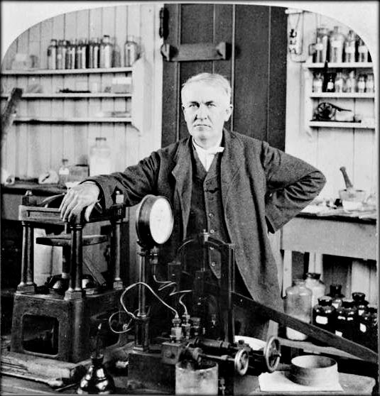 Edison_in_his_NJ_laboratory_1901