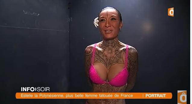 Estelle Anania-plus-belle-femme-tatouée-de-France