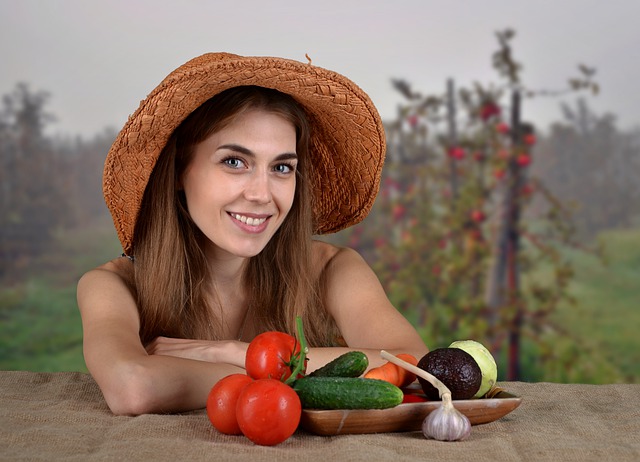 fille,légumes,santé,régime alimentaire,nutrition,vitamines,beauté-tomate