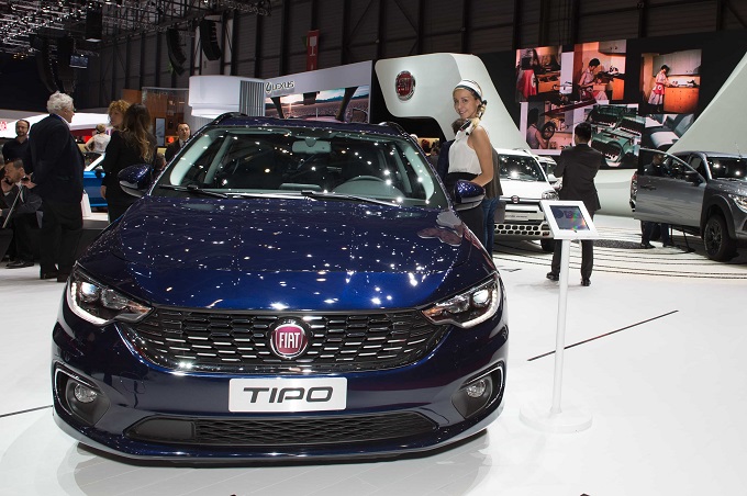 hôtesses-Fiat Tipo