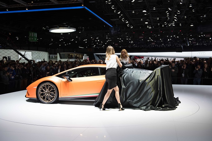 hôtesses-LAMBORGHINI -Huracan -Performante Premiere