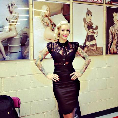 La-belle-Sabina _Kelley-à-la _convention-tattoo - de -Londres