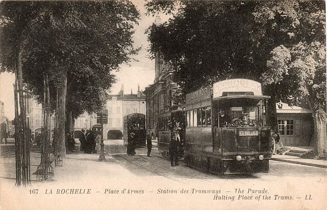 La-Rochelle_Place_d_Arme_Tramway_Mékarski