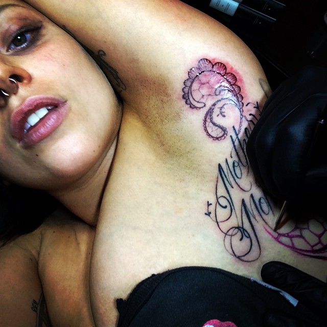 Le _nouveau_ tatouage_ Mother_ Monster _de_ Lady _Gaga