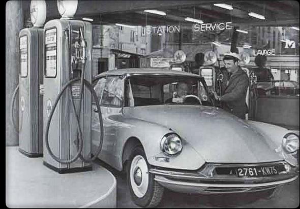 Citroën DS19 (un moteur de 1,9 litres)